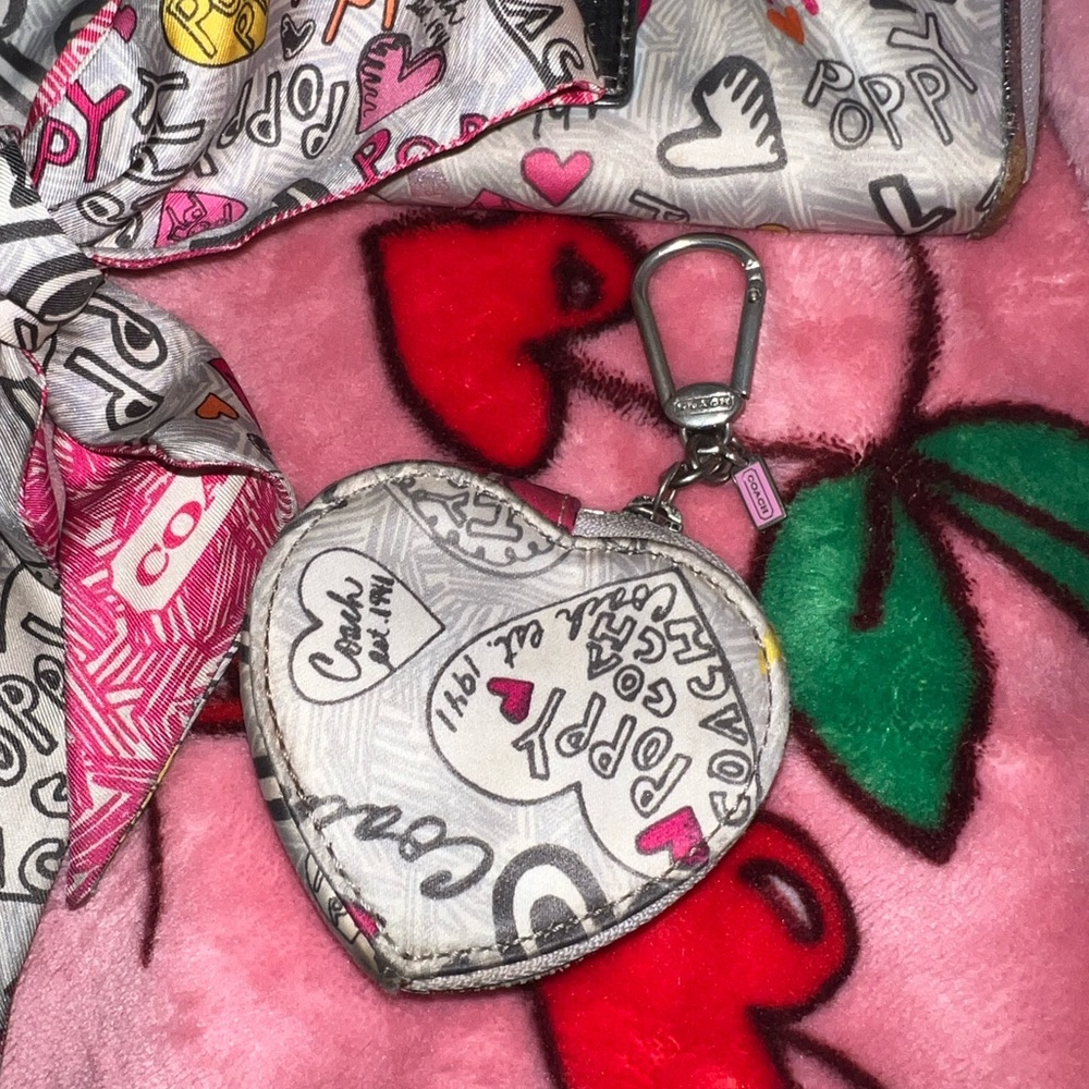 Coach Poppy butterfly bandana Graffiti Mini Heart Coin Purse Keychain y2k *flaw
